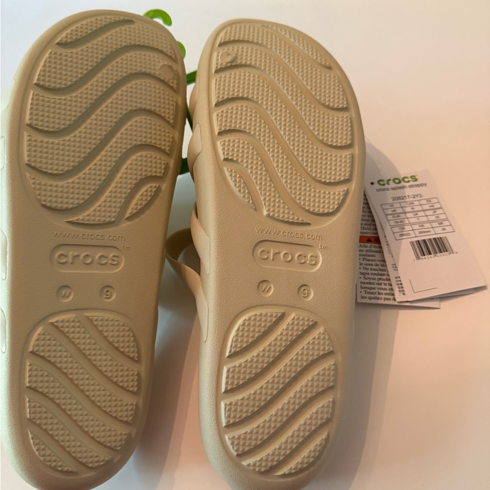 CROCS Splash Strappy Sandals in Bone New With Tags Women’s 9 - Picture 4 of 6